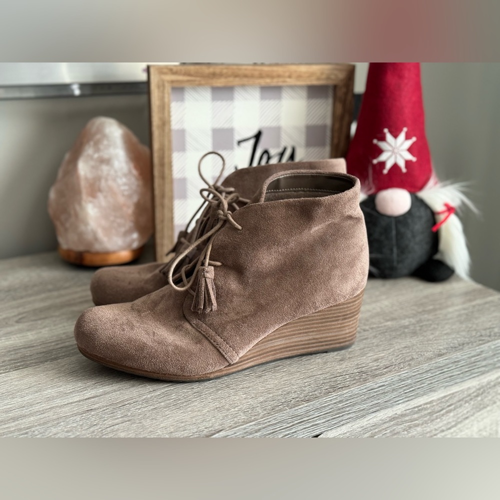 Dr Scholl’s Dakota Wedge Booties Size 9 - Beige / Tan - Like New
